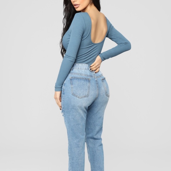 🌼 2/$15 Fashion Nova bodysuit - Picture 3 of 8